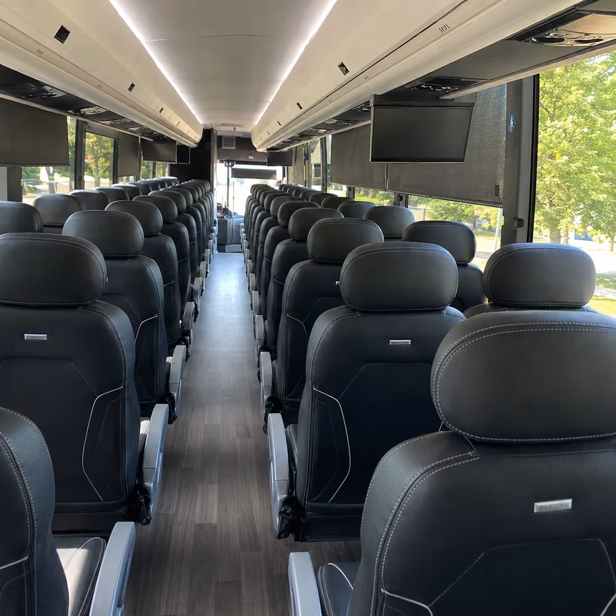 book a bus for your next airport transfer 1