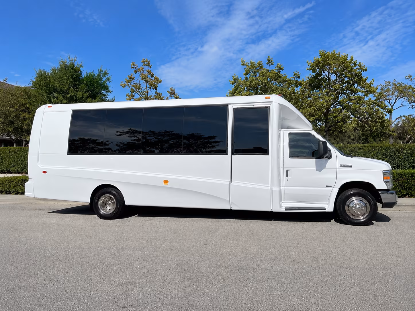 book a bus for your next corporate event 5