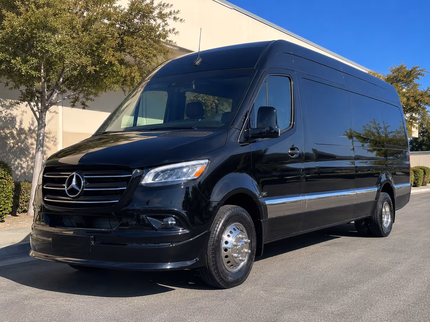 compton airport transportation