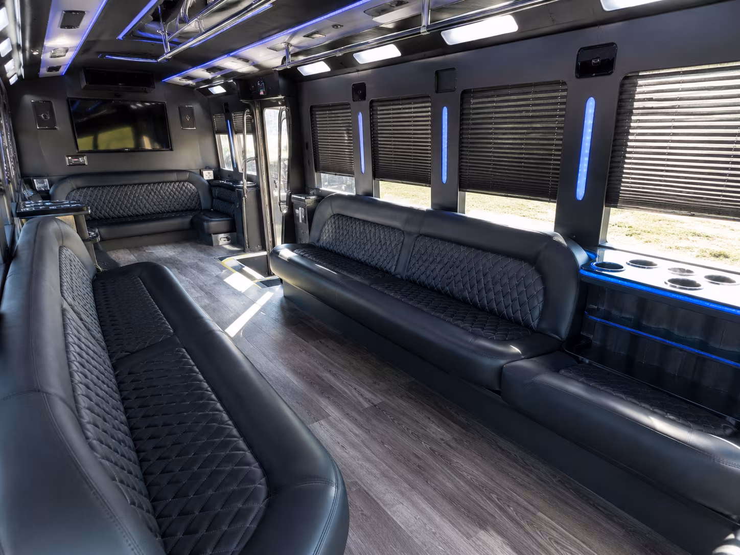 why rent using comptonminibuscompany com